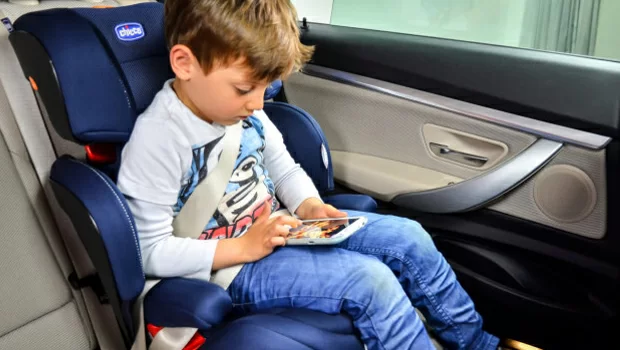 Installare il seggiolino auto per bambini